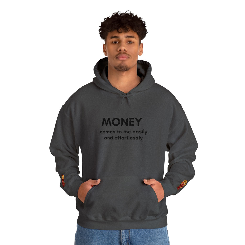 "Geld kommt zu mir" Hoodie — Positiver Affirmations-Hoodie mit Ärmelflammen-Akzent
