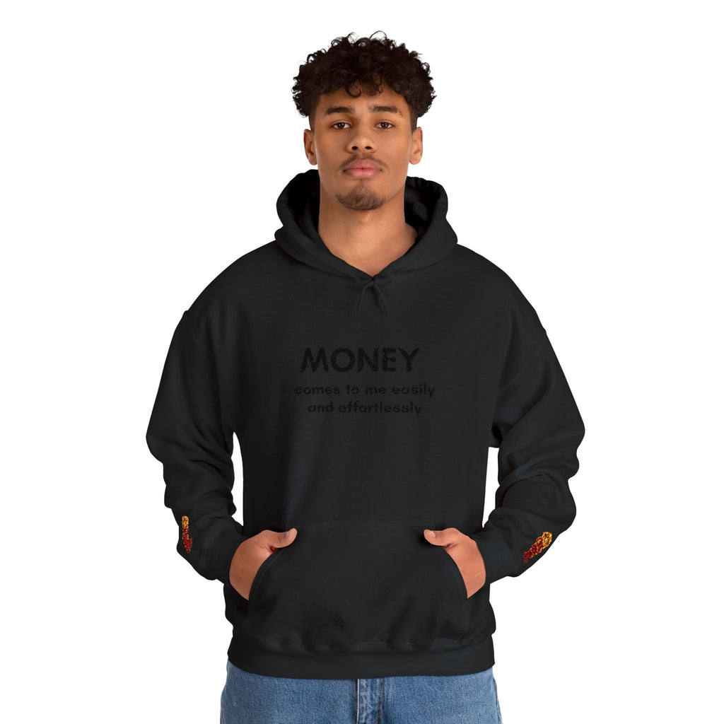 "Geld kommt zu mir" Hoodie — Positiver Affirmations-Hoodie mit Ärmelflammen-Akzent